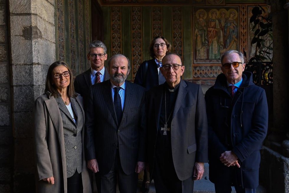 Asistentes a la firma del acuerdo