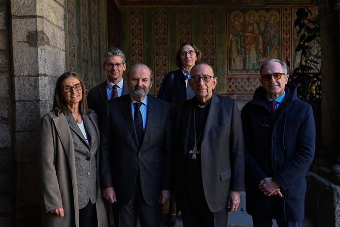 Asistentes a la firma del acuerdo