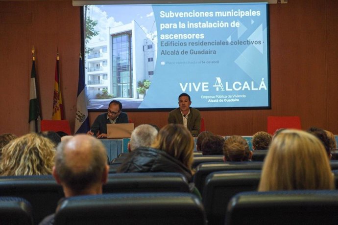 Jornadas de Vive Alcalá para informar de las subvenciones municipales para la instalación de ascensores.