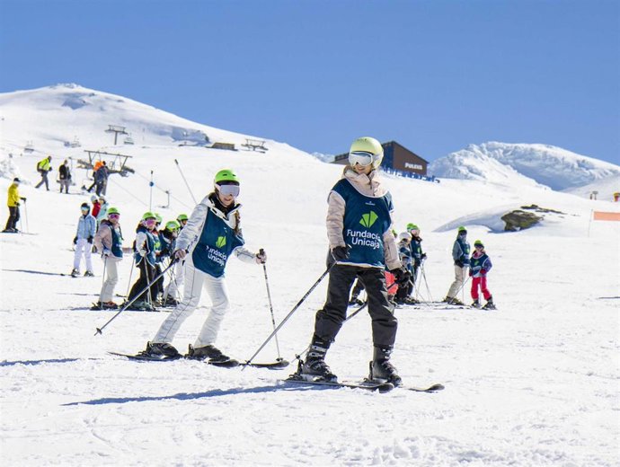 Participantes en el Campus Nieve de la Fundación Unicaja.