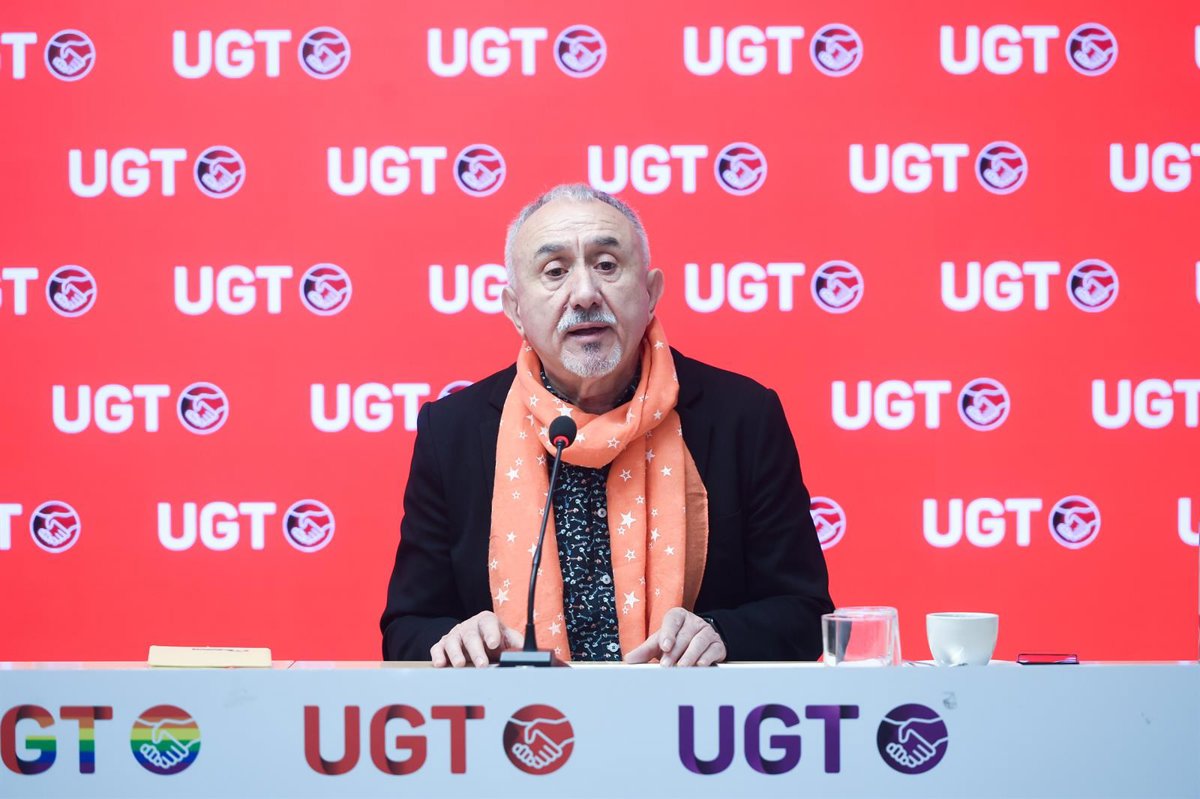 Pepe Álvarez señala que Juan Carlos I no tiene ninguna cuestión jurídica abierta en España y puede vivir donde quiera