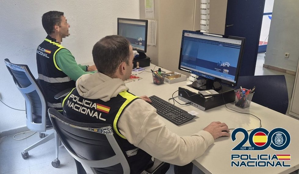 Investigadores de la Comisaría de la Policia Nacional en Marbella.