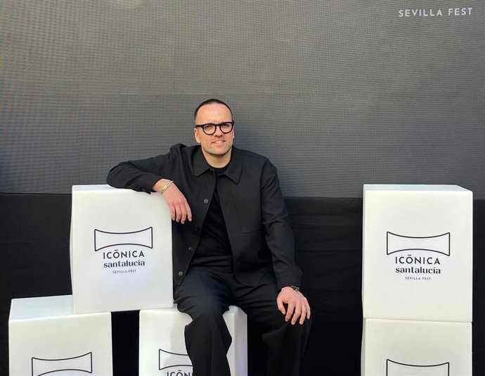 El CEO de Green Cow Music y de Icónica Santalucía Sevilla Fest, Javier Esteban, en un posado durante la rueda de prensa.