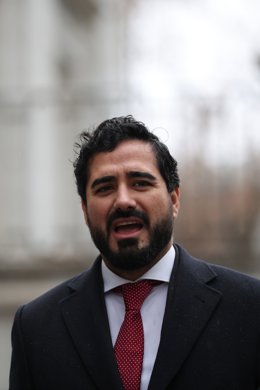 Archivo - El eurodiputado y líder de Se Acabó la Fiesta (SALF), Luis 'Alvise' Pérez, a su llegada al Tribunal Supremo, a 26 de enero de 2026, en Madrid (España). El Tribunal Supremo (TS) escucha hoy al eurodiputado y líder de Se Acabó la Fiesta (SALF) por