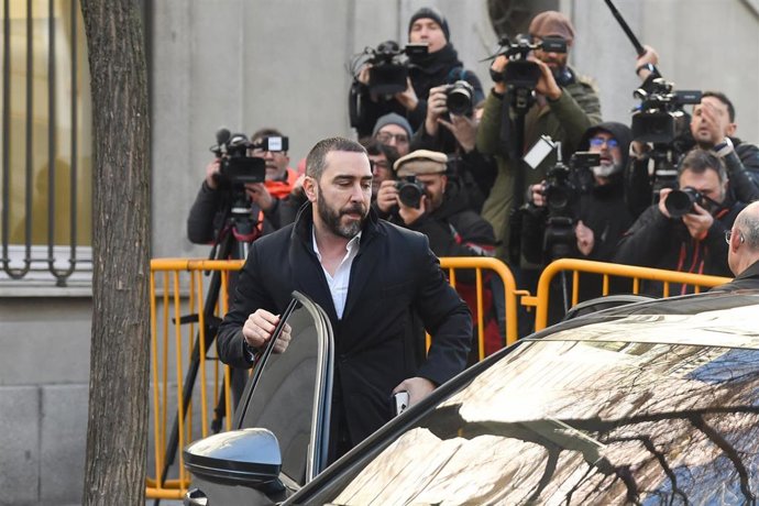 El empresario Víctor de Aldama, a su llegada al Tribunal Supremo, a 12 de febrero de 2026, en Madrid (España). 