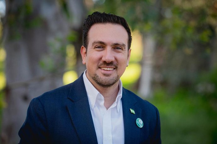 El coordinador de Andalucía por Sí y teniente de alcalde de Alcalá de Guadaíra (Sevilla), Christopher Rivas, es el candidato de Andalucistas en las elecciones autonómicas de este año.