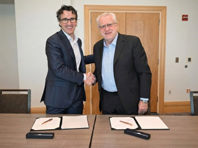 Codelco y Rio Tinto firman un acuerdo para desarrollar proyectos de inversión minera en Chile.