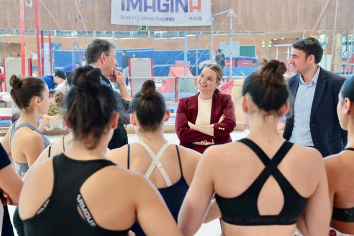 Cata Coll y Alba Torrens protagonizan la campaña de Baleares por el 8M, centrada en el deporte,