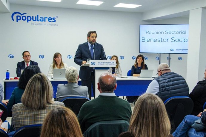 Núñez en la sectorial de Bienestar Social del Partido Popular de Castill-La Mancha.