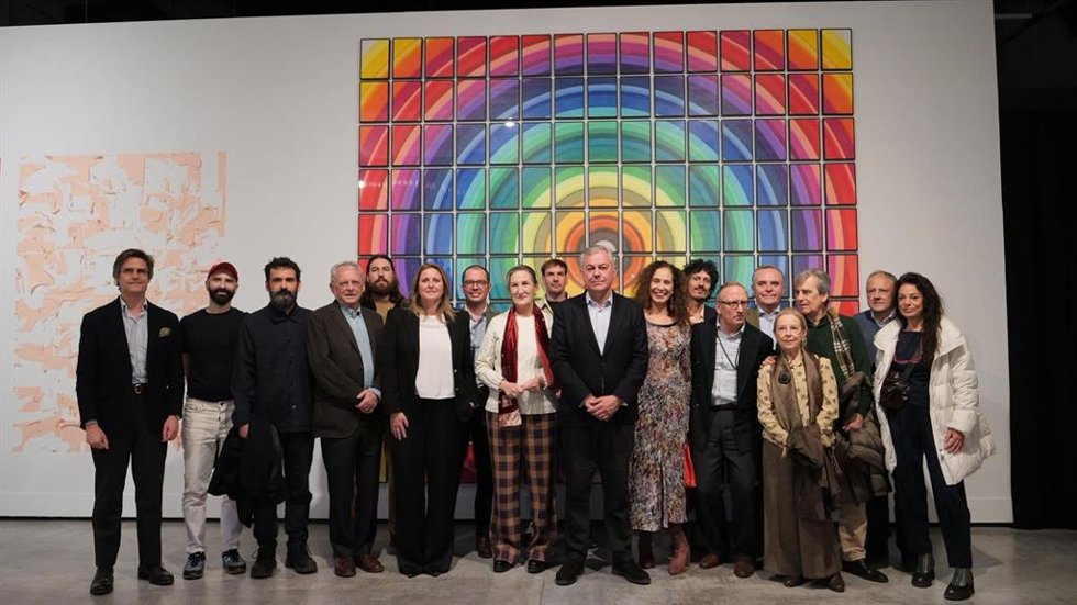 El alcalde de Sevilla, José Luis Sanz, en la inauguración de la muestra 'Del color en el arte (Coloramas)'.