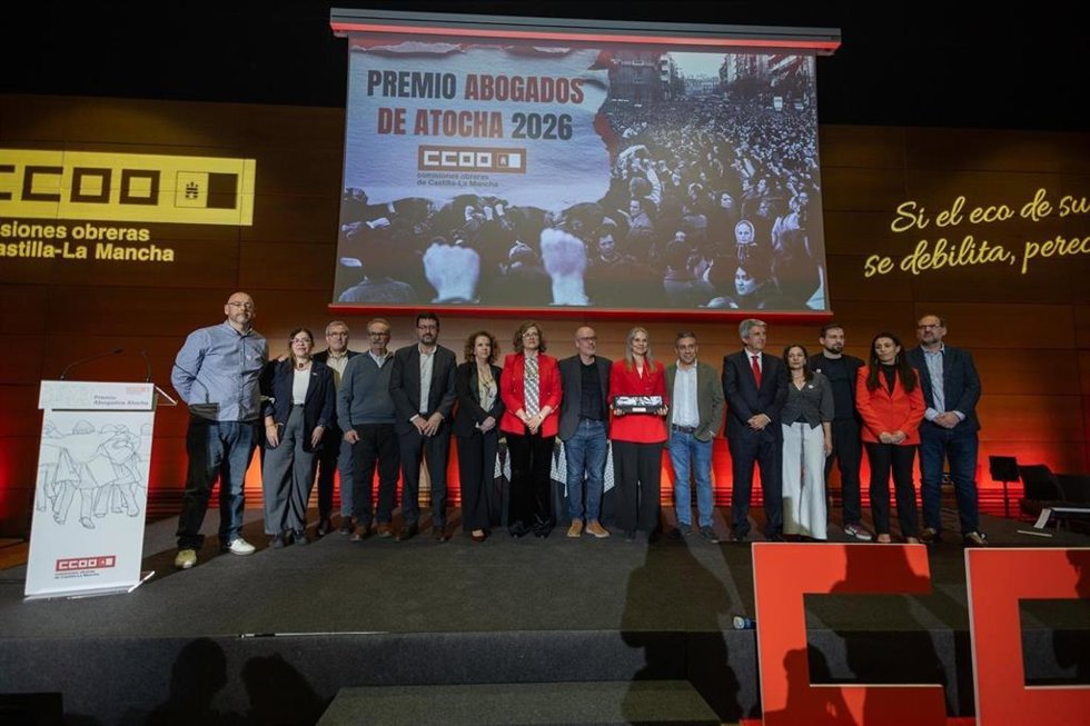 CCOO C-LM entrega a la UNRWA del Premio Abogados de Atocha.