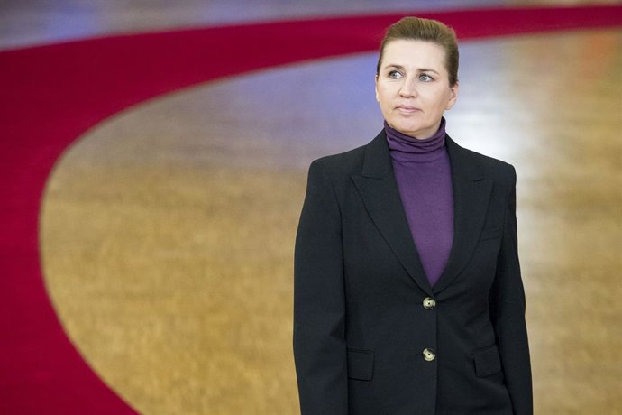 Archivo - January 22, 2026: Denmark's Prime Minister Mette Frederiksen arrives for an informal meeting of the members of the European Council in Brussels, Belgium, Thursday, 22.01.2026. EU leaders are holding an emergency informal summit to address an esc