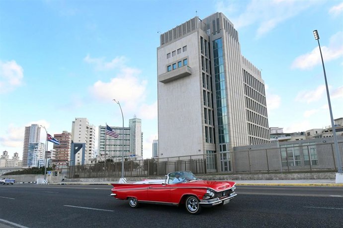 Archivo - La Embajada de Estados Unidos en La Habana, capital de Cuba