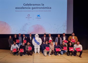 CaixaBank entrega a 18 restaurantes cántabros las placas que los acreditan como recomendados por la Guía Michelin 2026