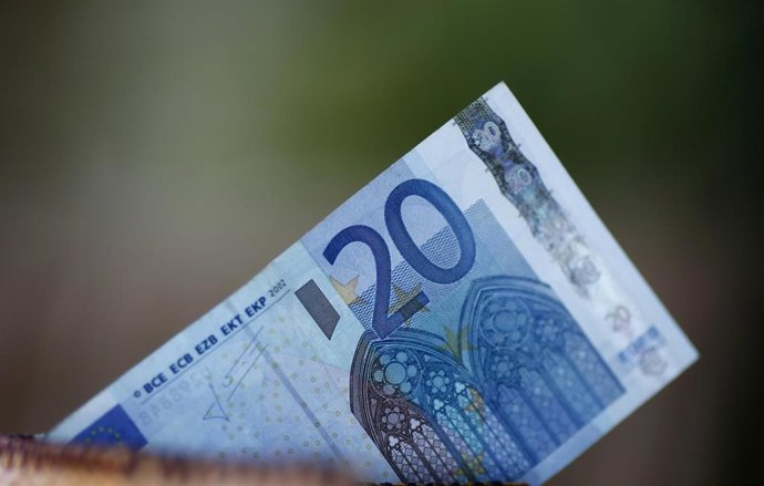 Archivo - Arquivo - Billetes, moedas, euros, euro, diñeiro