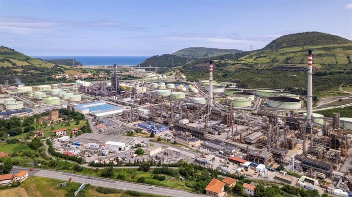 Archivo - Planta de Petronor en Muskiz (Bizkaia)