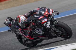 El piloto italiano Marco Bezzecchi (Aprilia) en el Chang International Circuit de Tailandia en el test de pretemporada