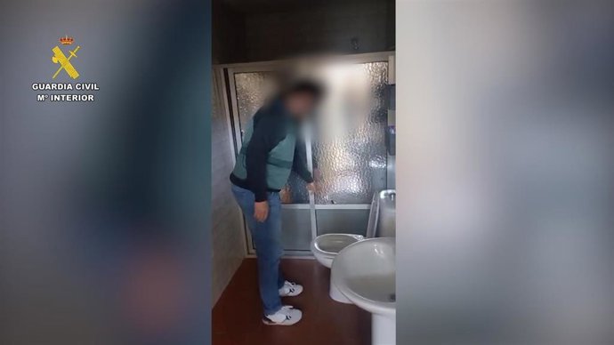 Investigación de la Guardia Civil a un empresario de Zafra por grabar presuntamente a sus empleados en el aseo