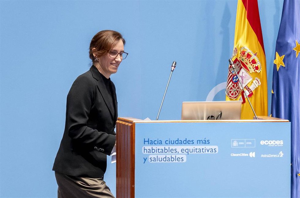 La ministra de Sanidad, Mónica García, presenta la Jornada Hacia ciudades más habitables, equitativas y saludables, a 27 de febrero de 2026, en Madrid (España). 