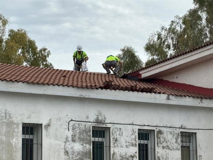 Obras de urgencia en el IES Pérez de Guzmán de Ronda para reparar los daños causados por el temporal