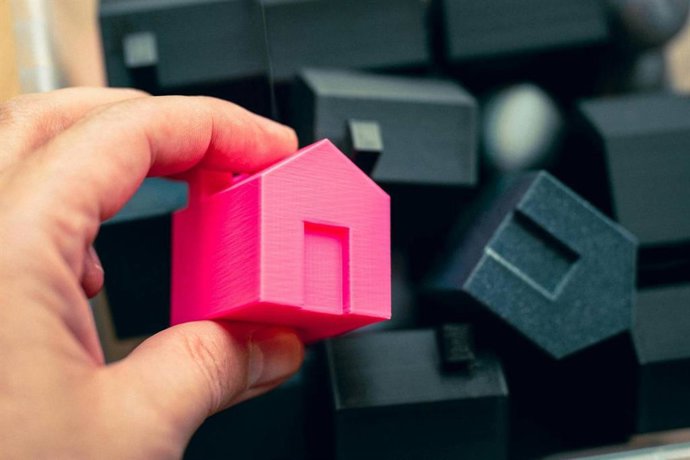 Cual es la diferencia entre comprar una propiedad e invertir en inmuebles con estrategia profesional