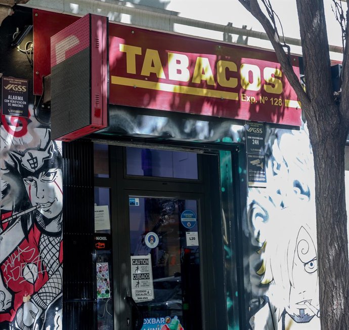 Archivo - Fachada de un estanco 