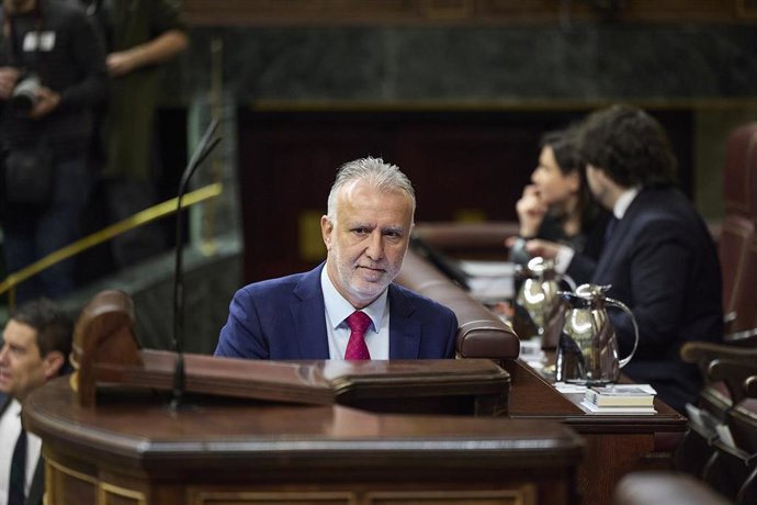 El ministro de Política Territorial y Memoria Democrática, Ángel Víctor Torres, durante una sesión plenaria, en el Congreso de los Diputados, a 26 de febrero de 2026, en Madrid (España). El Pleno del Congreso vota hoy la derogación o convalidación del dec