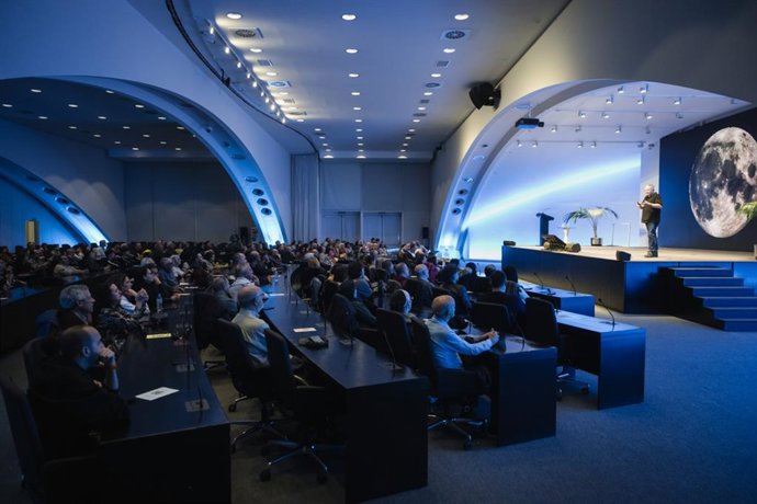 El Museu de les Ciències programa en marzo actividades divulgativas sobre IA, un concierto de música inspirada en la física cuántica y una jornada de astronomía para escolares