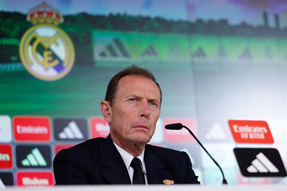 Archivo - Emilio Butragueño, director de Relaciones Institucionales del Real Madrid, en rueda de prensa.