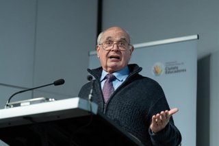 Archivo - El concejal de Educación Lluís Rabell ha renunciado a su acta por un cáncer.