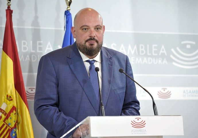 El presidente de la Asamblea de Extremadura, Manuel Naharro, en una imagen de archivo