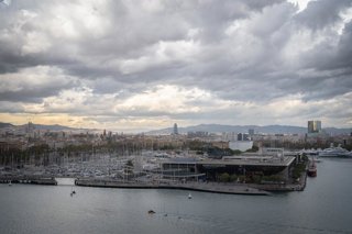 Archivo - Vista general del Port de Barcelona