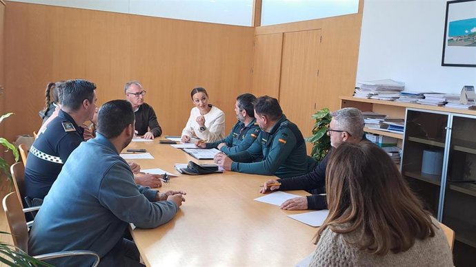 Reunión de la Junta Local de Seguridad celebrada en el Ayuntamiento de Alhama de Almería.