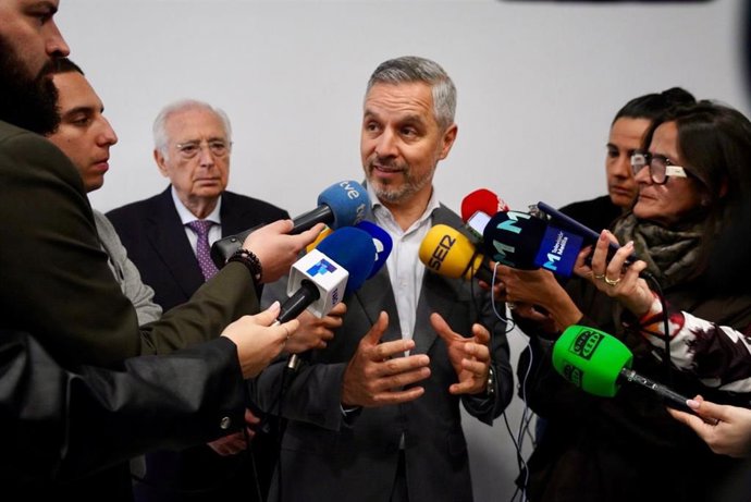 El vicesecretario general de Economía del Partido Popular (PP) a nivel nacional, Juan Bravo, durante la atención a medios.