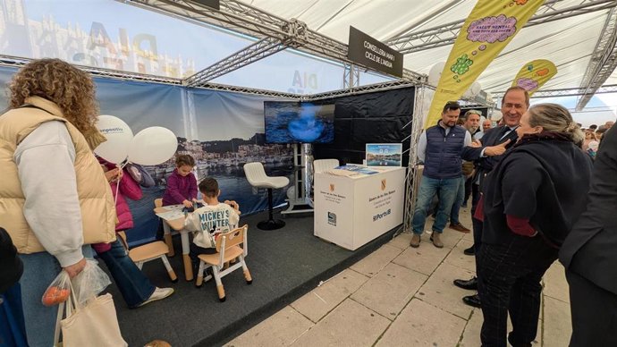 Estand de la Conselleria del Mar y del Ciclo del Agua por el Día de Baleares 2026.