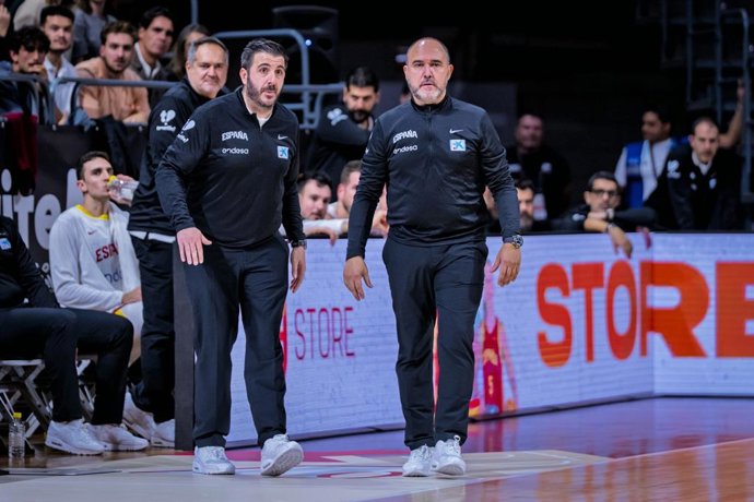 Archivo - Arquivo - O técnico da seleção nacional de basquete, Chus Mateo