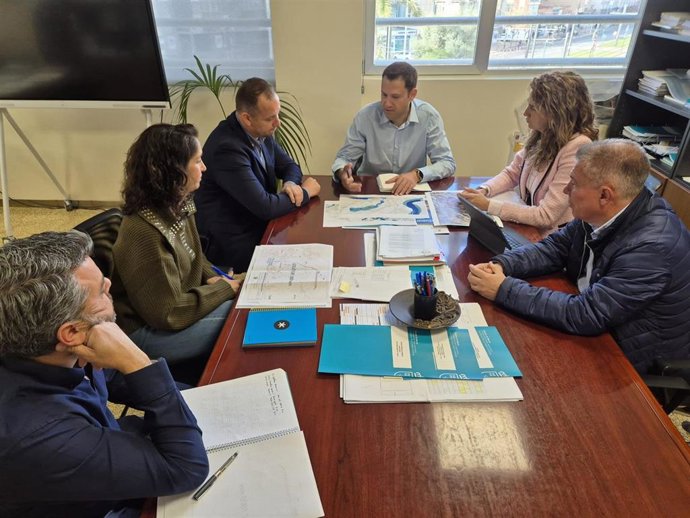Reunión de la alcaldesa de Archena, Patricia Fernández, con el director general del Agua, José Sandoval