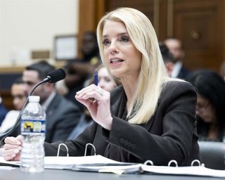 La fiscal general estadounidense, Pam Bondi