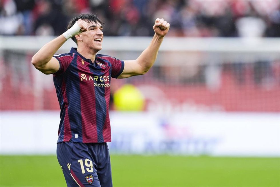 Archivo - Carlos Espí, Levante UD