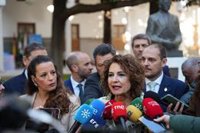 Montero minimiza las encuestas y augura que Andalucía "se levantarán" contra Moreno para defender los servicios públicos