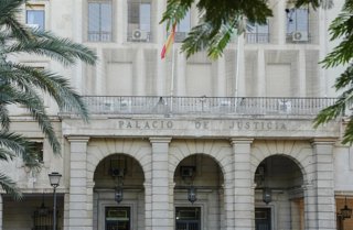 Archivo - Fachada de la Audiencia Provincial de Sevilla