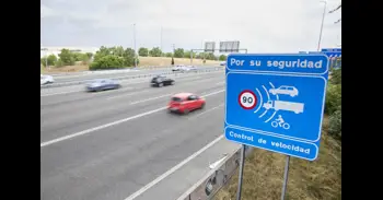 El PSOE quiere bajar los umbrales de velocidad delictiva de 60 a 50 km/h en ciudad y de 80 a 70 km/h en carretera