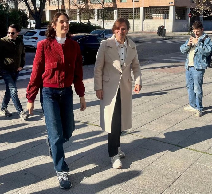 Rita Maestre y Mónica García a su llegada al plenario municipal de Más Madrid.
