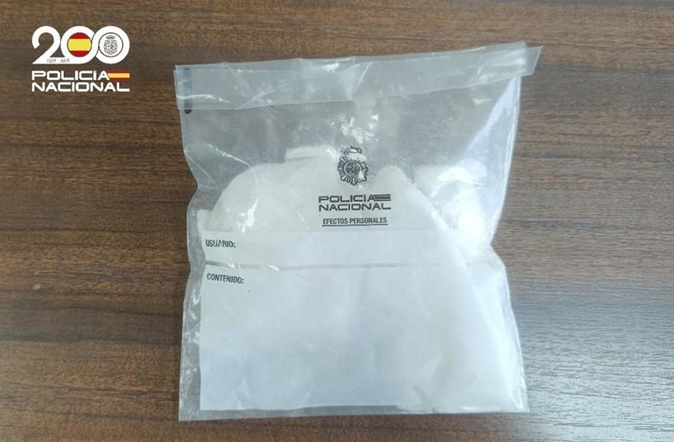 Cocaína incautada en el registro a los hombres detenidos en un local de Palma.