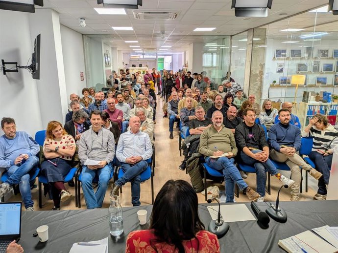 Reunión del Comité Nacional de Chunta Aragonesista (CHA) este sábado en su sede de Zaragoza.