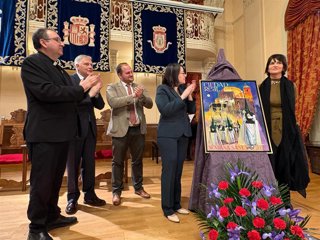 La sevillana Nuria Barrera firma el cartel de la Semana Santa de Ciudad Real que protagoniza la Virgen de la Esperanza.