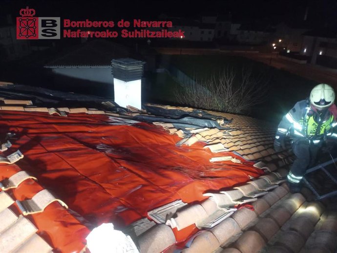 Incendio en el tejado de una vivienda en Villatuerta.