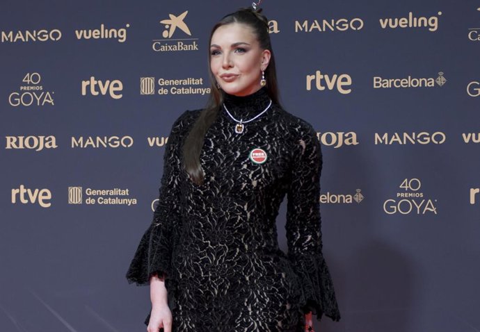 La comunicadora y abogada Inés Hernand posa en la alfombra roja de la 40º edición de los Premios Goya