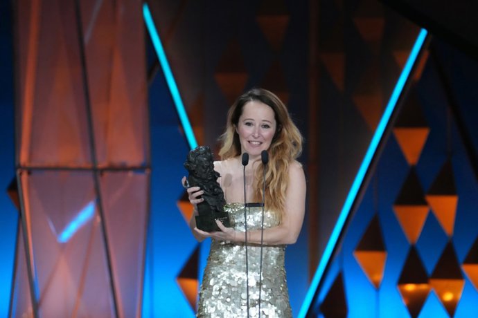 La directora artística Laia Ateca recoge el Goya a mejor dirección de arte por 'Sirat' durante la 40º edición de los Premios Goya, en el Auditori del Centre de Convencions Internacionals, a 28 de febrero de 2026, en Barcelona, Cataluña (España).