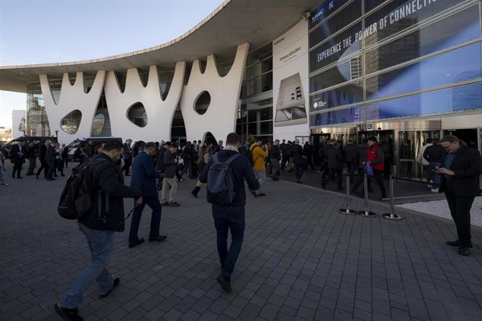 Archivo - Ambiente en los accesos al MWC en una imagen de archivo